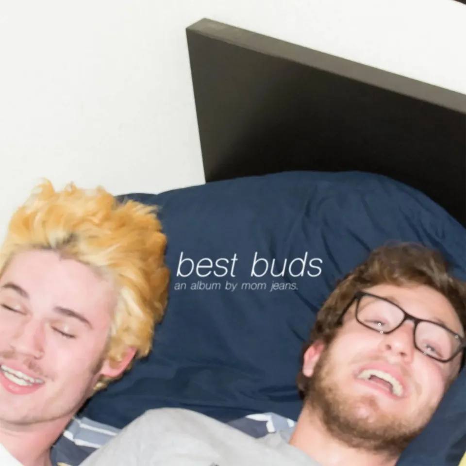 Mom Jeans., Best Buds album artwork