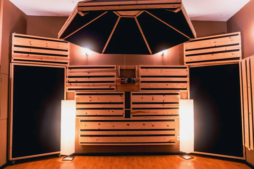 The Panda West live room and the Drumbrella